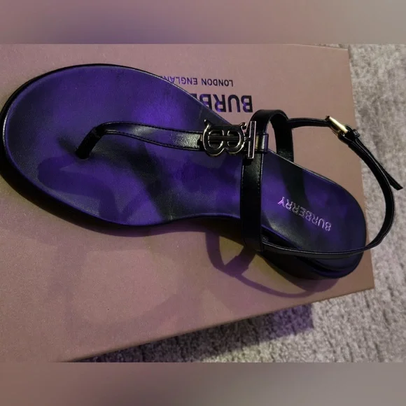 Burberry Emily T Thong sandal Black - Picture 2 of 9